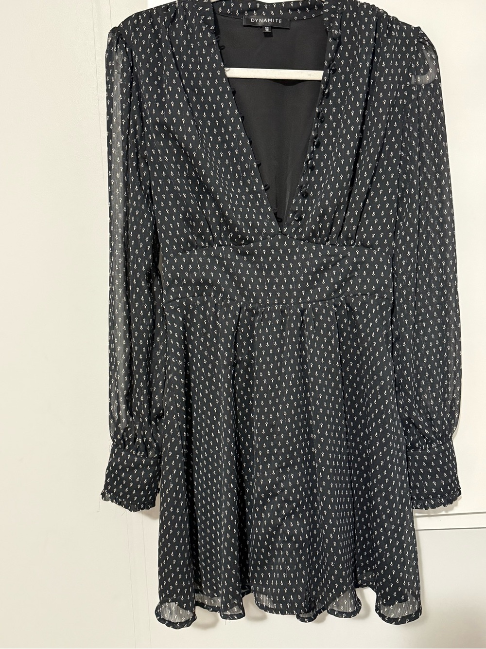 220. Dynamite Black Micro-Print Long Sleeve V-Neck Dress Fit and Flare Abstract